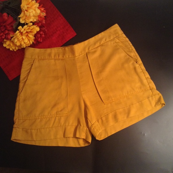 Zara Pants - Zara High Wasted Mustard Shorts Size Small